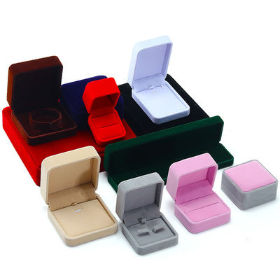 comprare Prodotto all'ingrosso Gioielli di lusso Confezione in scatola con logo personalizzato Confezione personalizzata Colletto braccialetto orecchini Anello confezione gioielli di velluto online manufacture
