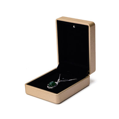 Pacchetto gioielli Hanhong Gold Leather LED Ring Box con Silk Screen Print e luce