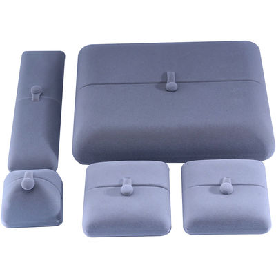 Flat Open Grigio Soft Velvet Gioielleria Scatola di stoccaggio con bottone di chiusura