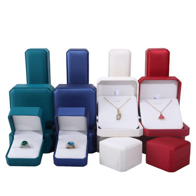 comprare Casella di gioielli in pelle quadrata per l' imballaggio personalizzato di orecchini Braccialetto Collare Anello online manufacture