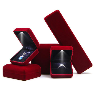 comprare Casella di gioielli a LED di lusso con logo Hanhong in incisione e interno di velluto rosso online manufacture