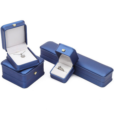 Nuovissima confezione di gioielli Croce di pelle blu Gioielleria per bracciale Pendente Collare Anello