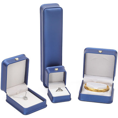 Nuovissima confezione di gioielli Croce di pelle blu Gioielleria per bracciale Pendente Collare Anello