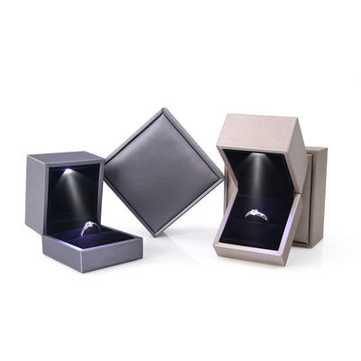 Gioielli pacchetto per Hanhong logo personalizzato lusso pelle finta argento LED scatola Contattateci