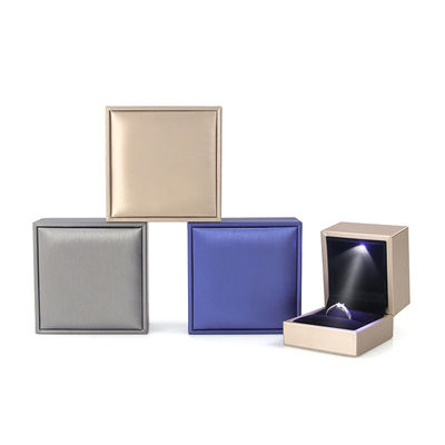 Gioielli pacchetto per Hanhong logo personalizzato lusso pelle finta argento LED scatola Contattateci