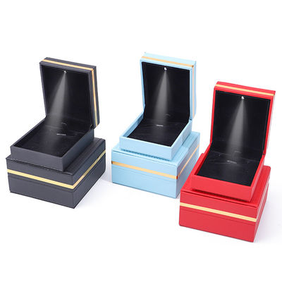 Cassa per porta gioielli in pelle LED in PU per orecchini
