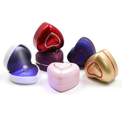 Scatola di anello a luce rosa a LED di taglia personalizzata per lo stoccaggio e l'esposizione di gioielli