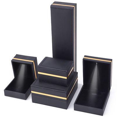 comprare Scatola di gioielleria nera luce a LED per braccialetto deluxe con dimensioni personalizzate e lo stile più recente online manufacture