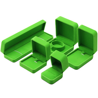 comprare Cina Produzione all'ingrosso di fascia alta Manifattura Collare Ring Box Gioielli Packaging Logo personalizzato Luxury Square Suede Velvet verde chiaro Gioielli Box online manufacture