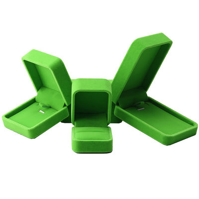 Cina Produzione all'ingrosso di fascia alta Manifattura Collare Ring Box Gioielli Packaging Logo personalizzato Luxury Square Suede Velvet verde chiaro Gioielli Box