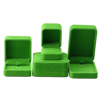 Cina Produzione all'ingrosso di fascia alta Manifattura Collare Ring Box Gioielli Packaging Logo personalizzato Luxury Square Suede Velvet verde chiaro Gioielli Box