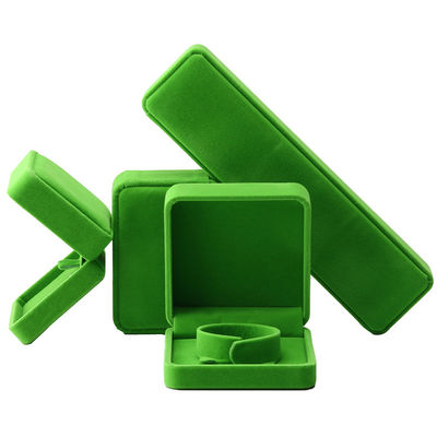 Cina Produzione all'ingrosso di fascia alta Manifattura Collare Ring Box Gioielli Packaging Logo personalizzato Luxury Square Suede Velvet verde chiaro Gioielli Box
