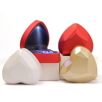 Ingrosso Fabbricazione gioielli di lusso Gioielli regalo Scatola imballaggio Colletto personalizzato Anello set gioielli Imballaggio plastica a forma di cuore Bianco gioielli a led Scatola con logo