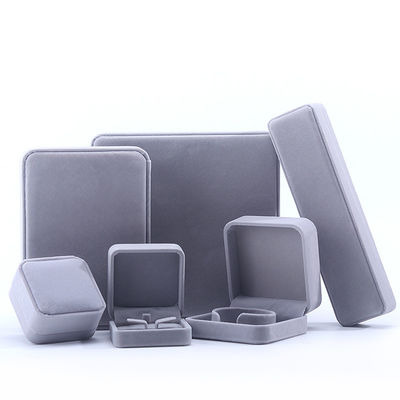 comprare Confezione di gioielli in velluto grigio per collane, orecchini e braccialetti online manufacture