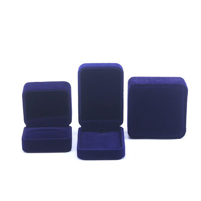 Cina Produzione all'ingrosso di alta gamma Scatola per collana e anello fatta a mano Confezione di gioielli Logo personalizzato Lussuosa scatola quadrata in velluto scamosciato blu