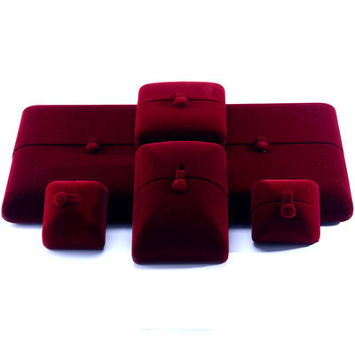 Elegante scatola di gioielli a doppia porta con taglia di fondo di velluto rosso con logo