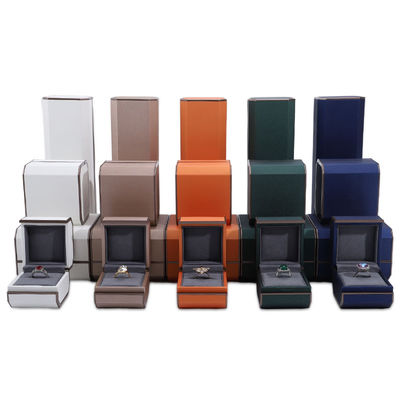 comprare Scatola di imballaggio per gioielli eleganti su misura in cuoio PU per anelli collane e braccialetti online manufacture