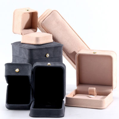 Scatola di imballaggio per gioielli di lusso personalizzati per braccialetti di velluto orecchini collana perla lucchetto