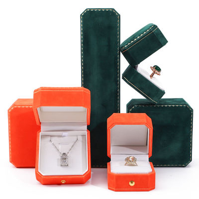 Logo personalizzato Rectangle Velvet Jewelry Box per pendenti orecchini Bracelet Necklace Ring