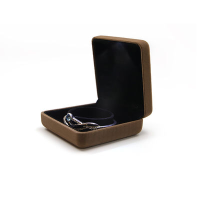 comprare Casella di gioielli di lusso di velluto per imballaggio marrone di alto livello di anello di collana di bracciale online manufacture