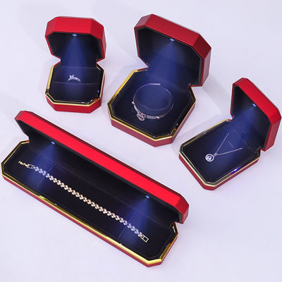 Scatola di gioielli in velluto a LED rosso per l'imballaggio personalizzato dell'anello per collane e altri accessori