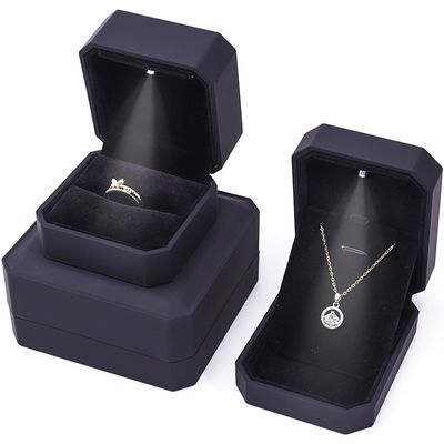 Nuovo logo personalizzato LED gioielleria display box per anelli collane braccialetti e orecchini