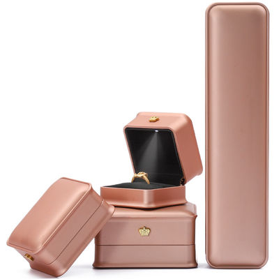 Braccialetto Anello Orecchini Gioielli a LED Box Set Gioielli personalizzati Con Logo all'Ingrosso