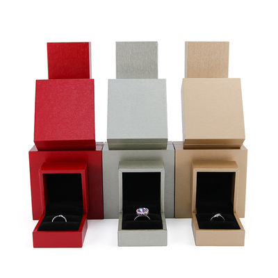 Dimensioni personalizzate Luxury Touch Cardboard Gioielli Scatola di imballaggio per braccialetto e anello
