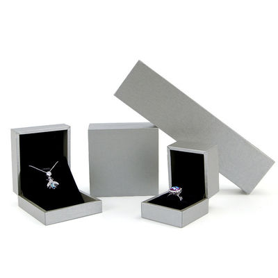 Dimensioni personalizzate Luxury Touch Cardboard Gioielli Scatola di imballaggio per braccialetto e anello