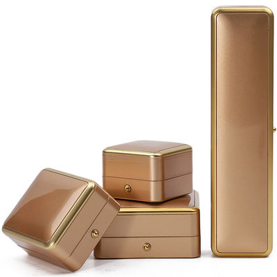 Logo personalizzato Light Gold LED Gioielleria Scatola Per Braccialetto Colletto Orecchini Anello Imballaggio