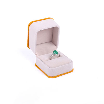 Scatola di imballaggio per gioielli in velluto a colori di albicocca personalizzata per doppio strato e dimensione 6 * 5.5 * 5 cm
