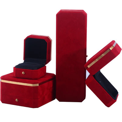 Scatola portagioie fatta a mano OEM ODM con logo personalizzato, scatola portagioie in velluto rosso con bordo dorato