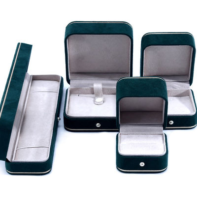 comprare Dimensione personalizzata e logo personalizzato Green Velvet Jewelry Box per braccialetto Collare Ring online manufacture