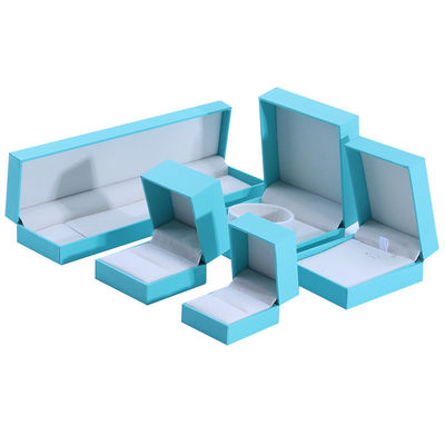 comprare Manifattura all'ingrosso Casella di gioielli di lusso personalizzata Custom high end Colletto Bracciale Orecchini Anello set di gioielli Imballaggio carta cartonata carta blu cielo flip Gioielli con logo online manufacture