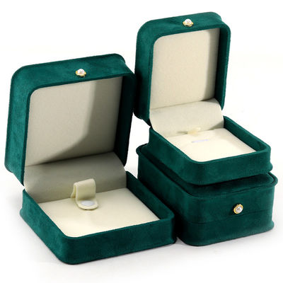9*9*4.5cm Green Velvet Ring Jewelry Box per l'imballaggio di orecchini per braccialetti personalizzati