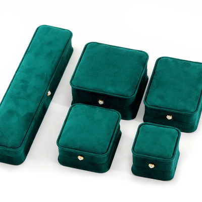 9*9*4.5cm Green Velvet Ring Jewelry Box per l'imballaggio di orecchini per braccialetti personalizzati