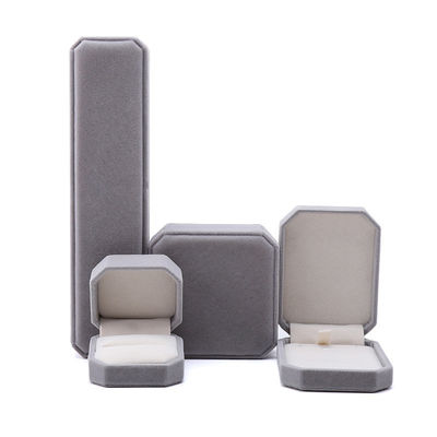 comprare Scatola di gioielli octagonali a flannella grigia personalizzata per collane braccialetti e anelli online manufacture