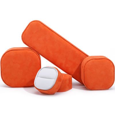 Scatola portagioie di lusso con coperchio e base, in velluto arancione di alta qualità con logo
