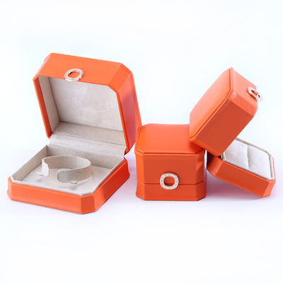 Scatola di imballaggio per gioielli in cuoio PU arancione quadrato per bracciale a collana e anello di nozze