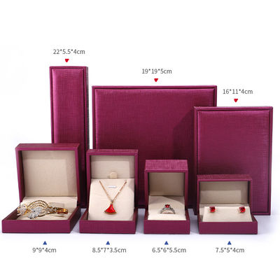Cina produzione all'ingrosso Gioielli di lusso Box imballaggio Custom high end Colletto Bracciale Orecchino Anello Imballaggio rosa Red Pu cuoio gioielleria Box con logo