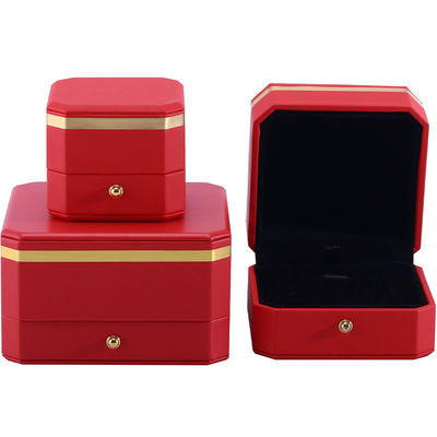 Incantevole scatola di imballaggio di lusso in cuoio PU octagonale rosso con guarnizione in oro