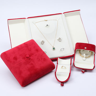 Cina Produzione all'ingrosso Scatola di gioielli di lusso Packaging personalizzato di alta gamma Collana Bracciale Orecchini Anello Packaging a doppia anta Scatola di gioielli rossa in velluto con logo