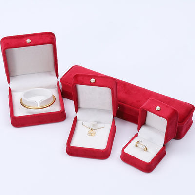 Prodotto all'ingrosso imballaggio gioielli di lusso velluto scatola logo personalizzato collana bracciale orecchini anello imballaggio gioielli di velluto rosso scatola