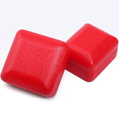 Red Convex Roof PU Leather Luxury Jewelry Box Set con rivestimento in velluto di grano di neve