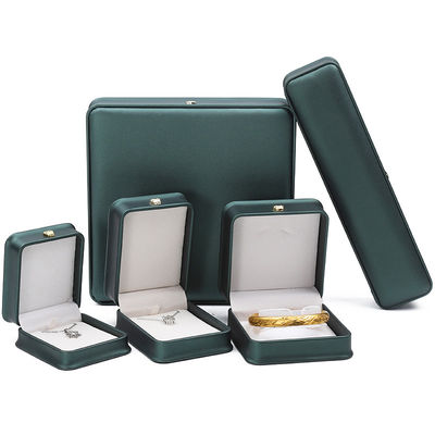 comprare Corone ornamento rotondo angolo PU pelle gioielleria scatola di stoccaggio set per anelli a sospensione online manufacture