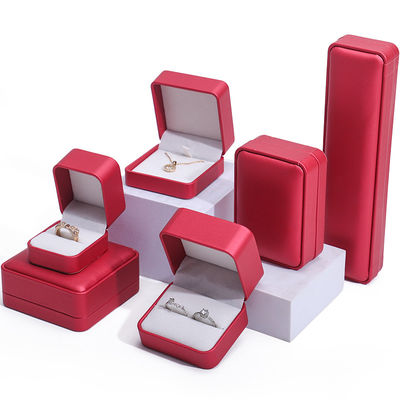 comprare Noble Red PU Leather Luxury Jewelry Packaging Box Set con rivestimento di velluto morbido online manufacture