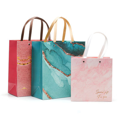 Borsa di carta di cartone di lusso di lusso con manico