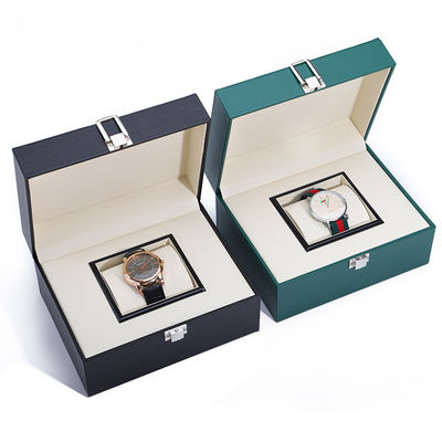 Cassa da orologio in pelle finta e semplice con chiusura a guinzaglio