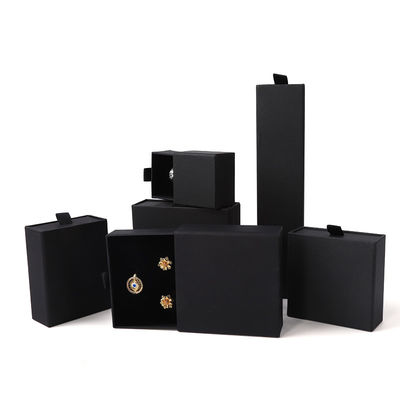 Manifattura all'ingrosso Eco-friendly regalo di lusso Gioielleria Scatola personalizzata Logo personalizzato Anello Colletto Orecchino Braccialetto Imballaggio nero Cartone Carta cassetto Gioielleria Scatola