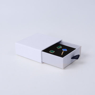 Manifattura all'ingrosso Eco-friendly regalo di alta qualità gioielleria scatola personalizzata anello personalizzato collana orecchino braccialetto imballaggio cartone bianco cassetto carta gioielleria scatola con logo
